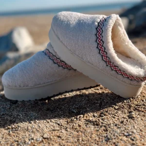 ZAPATILLAS UGHY CRUDO