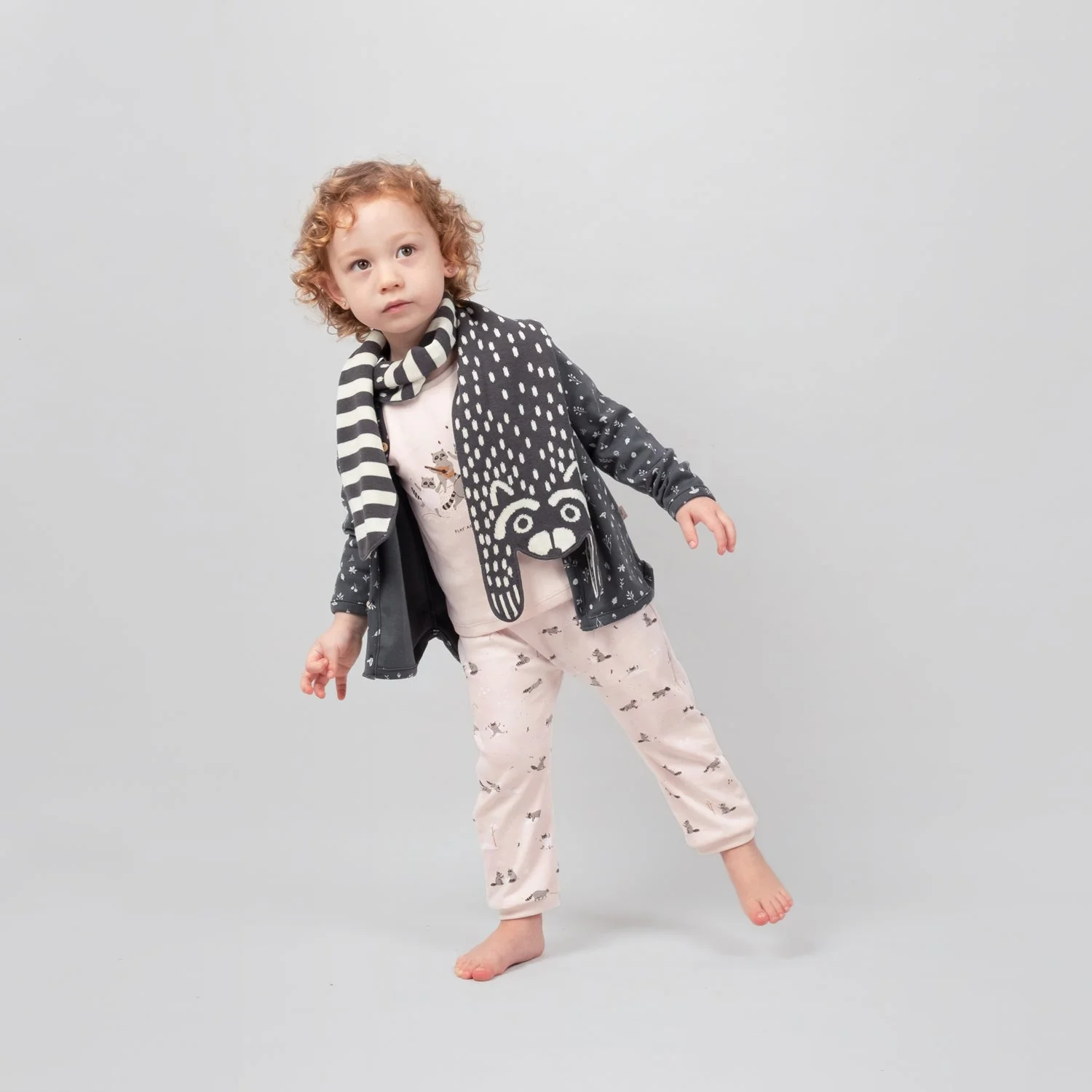 Bufanda tejida 'amazed racoon' dark shadow - Imagen 3