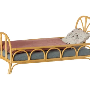 Cama de ratán - talla 3