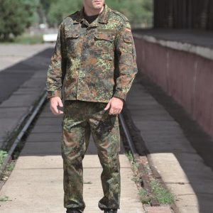 BW FELDHOSE SCHWER FLECKTARN