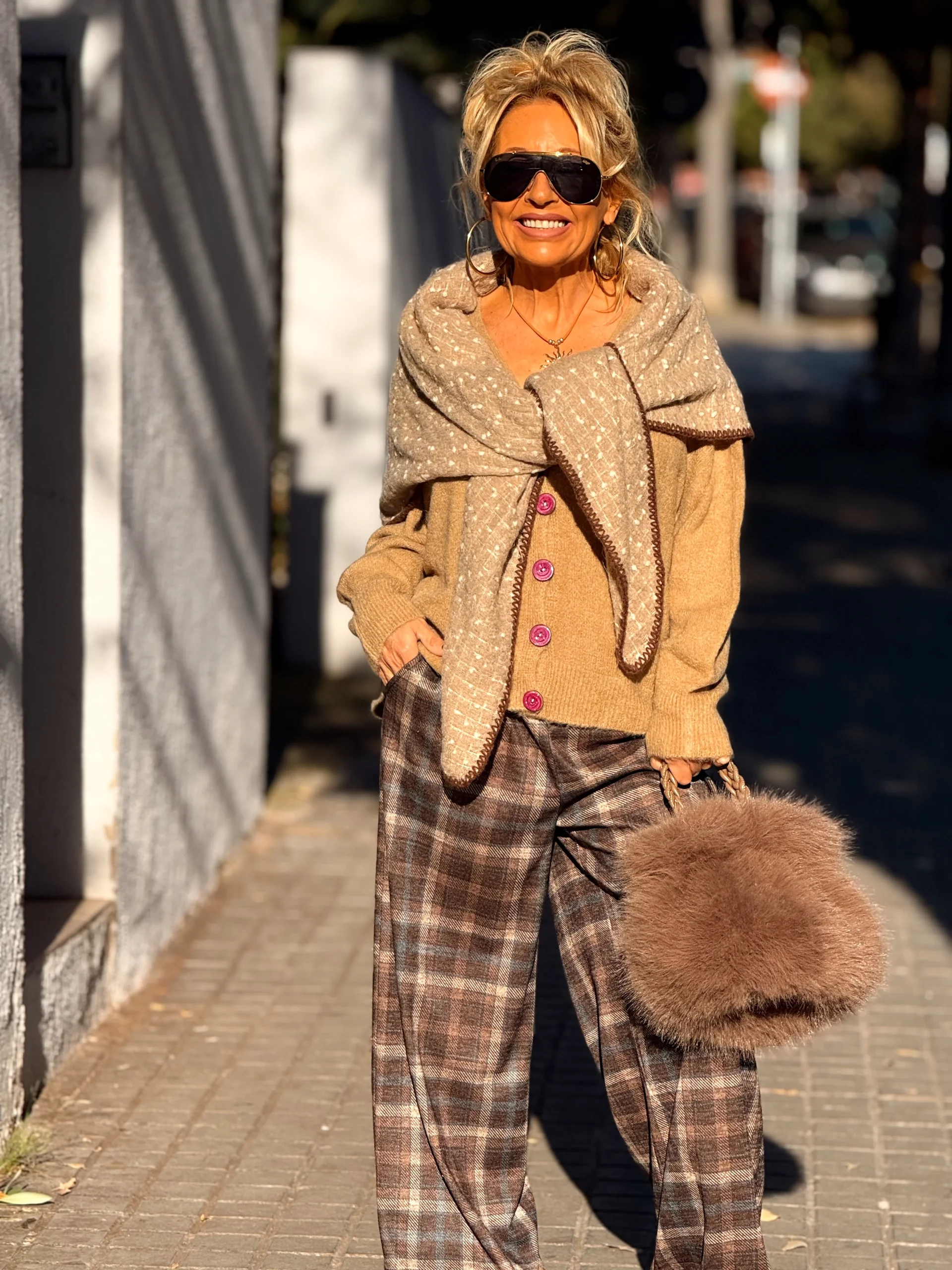 PANTALON CUADROS NOAH MARRÓN - Imagen 4