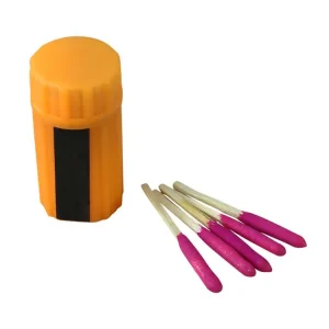 Cerillas antiviento e impermeables con bote estanco