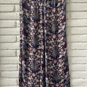 PANTALON FLORAL