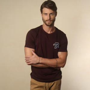 Camiseta Bordada Color Vinotinto Ref. 152110625