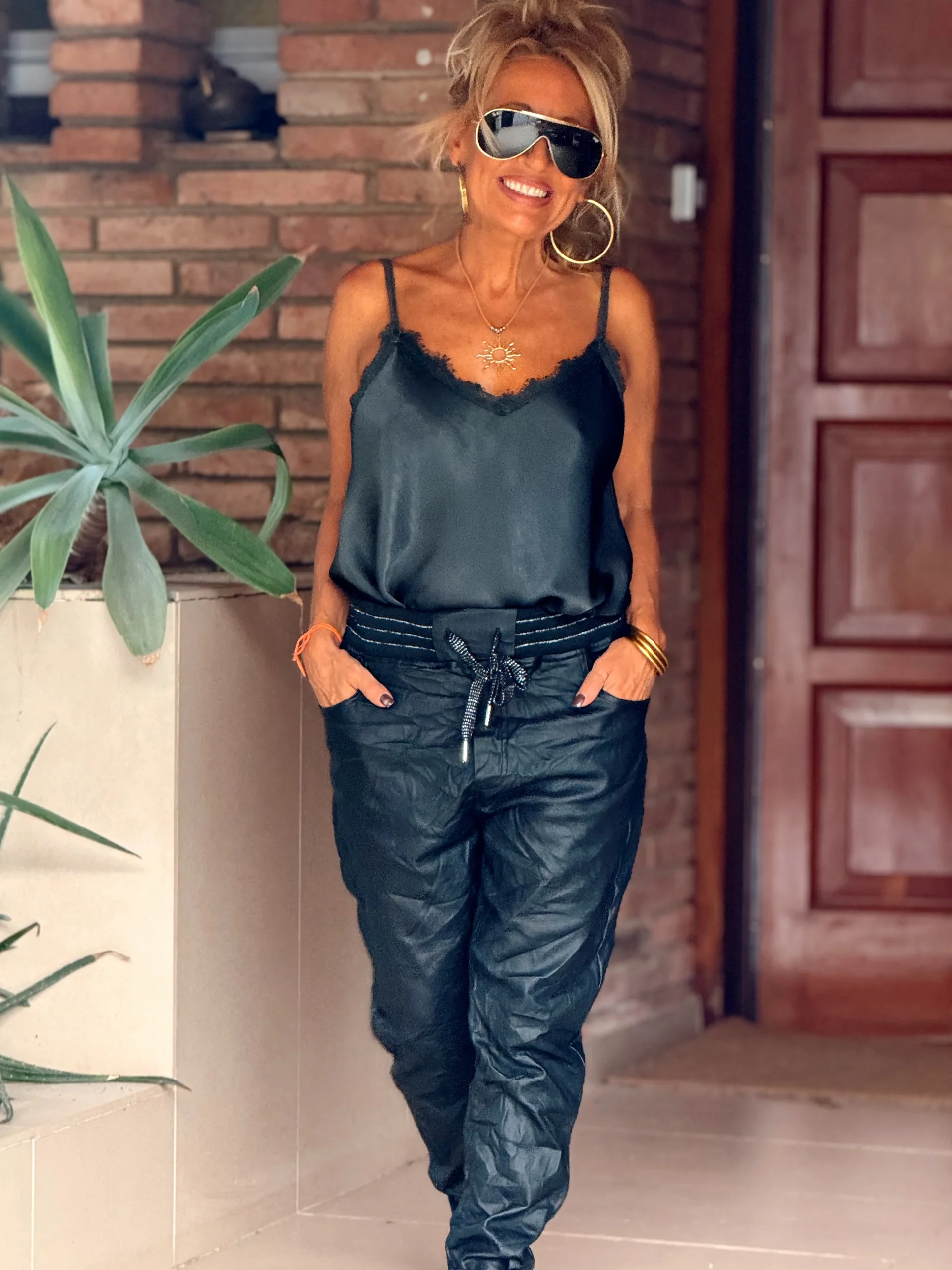 PANTALON CON GOMA ECOPIEL MULTICOLOR - Imagen 7