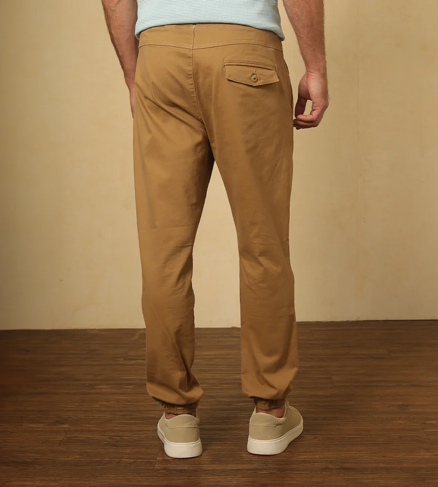 Jogger Tejido Plano Color Arena Oscuro Ref. 135030625 - Imagen 3