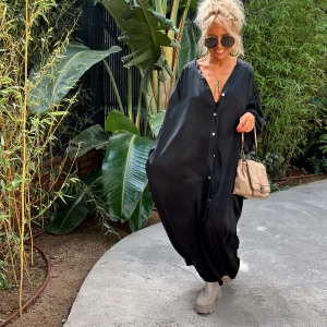 VESTIDO CON BOTONES NEGRO