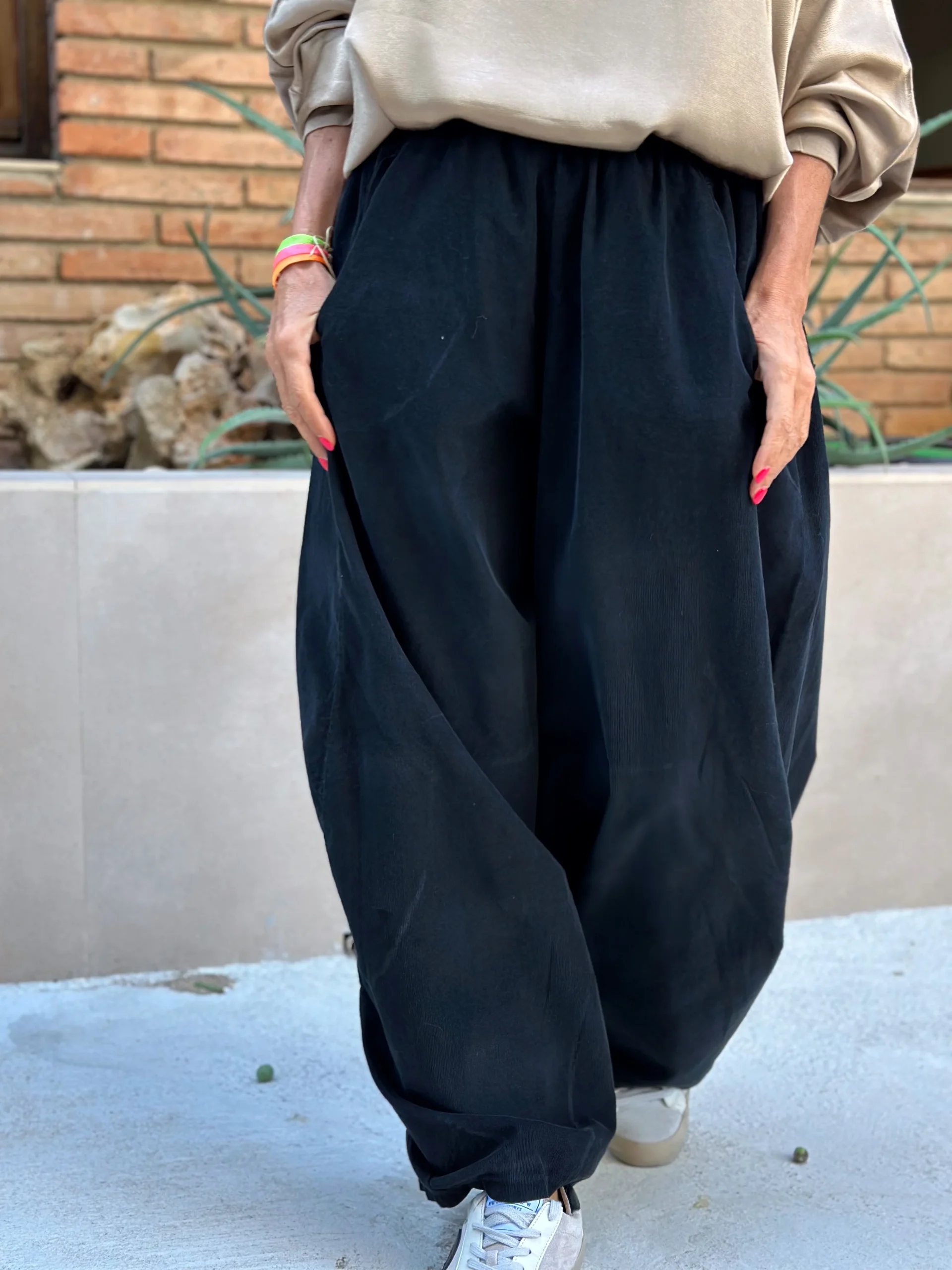 PANTALON DE PANA MIA NEGRO - Imagen 8