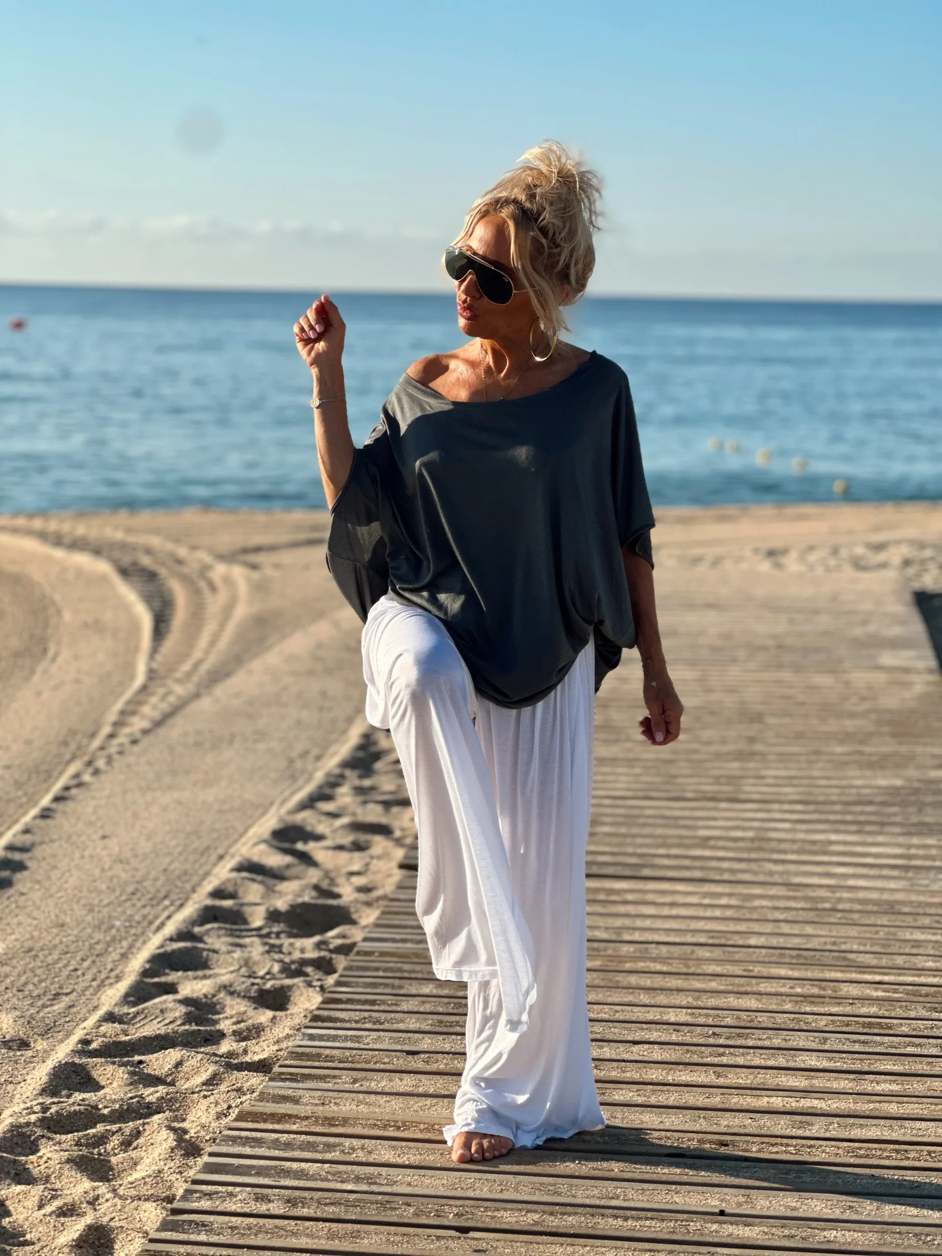 CONJUNTO OVERSIZE TÚNICA-PANTALON AMELIE GRIS-BLANCO