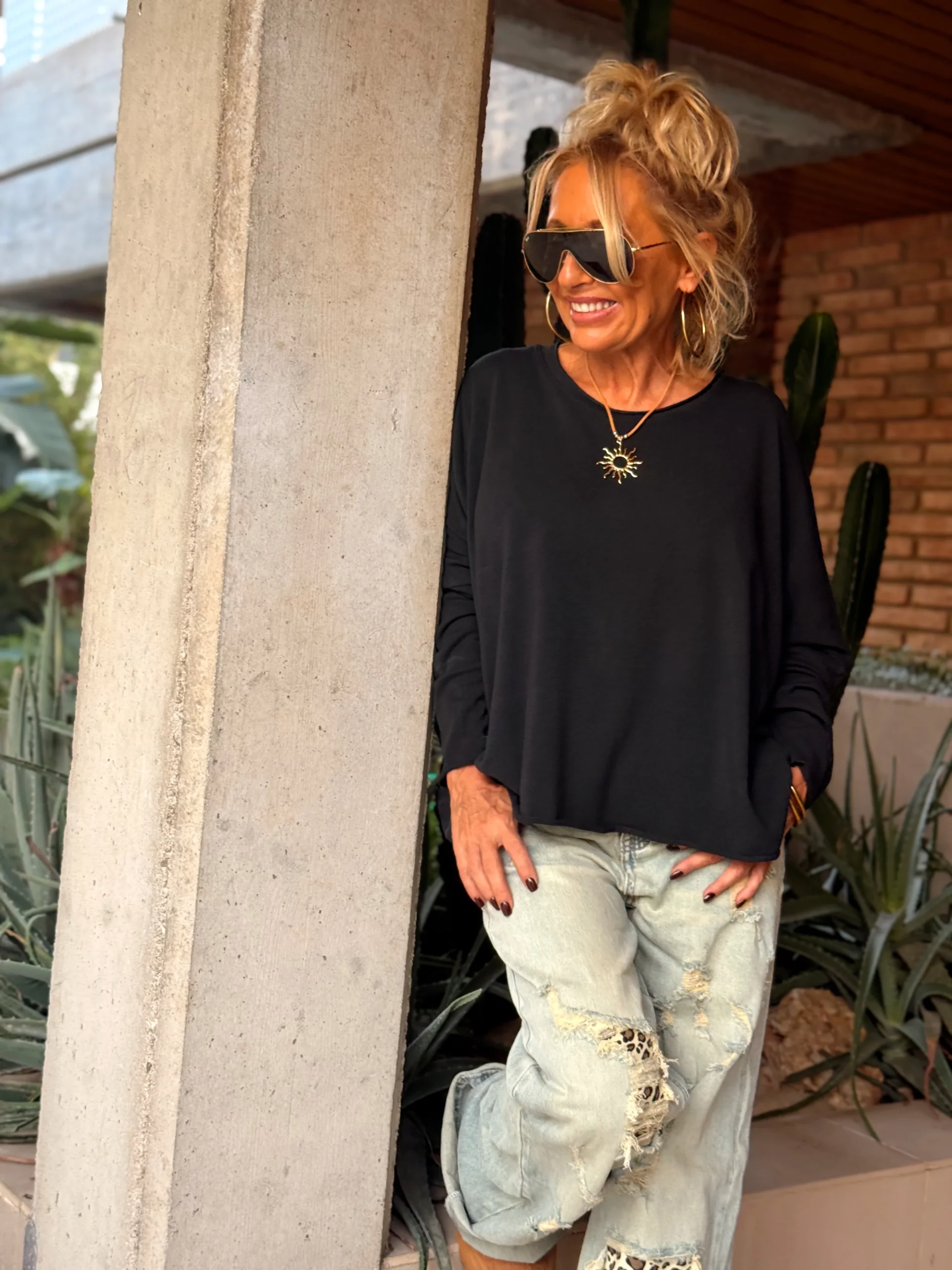 CAMISETA DESGASTADA OVERSIZE DANI MULTICOLOR - Imagen 9