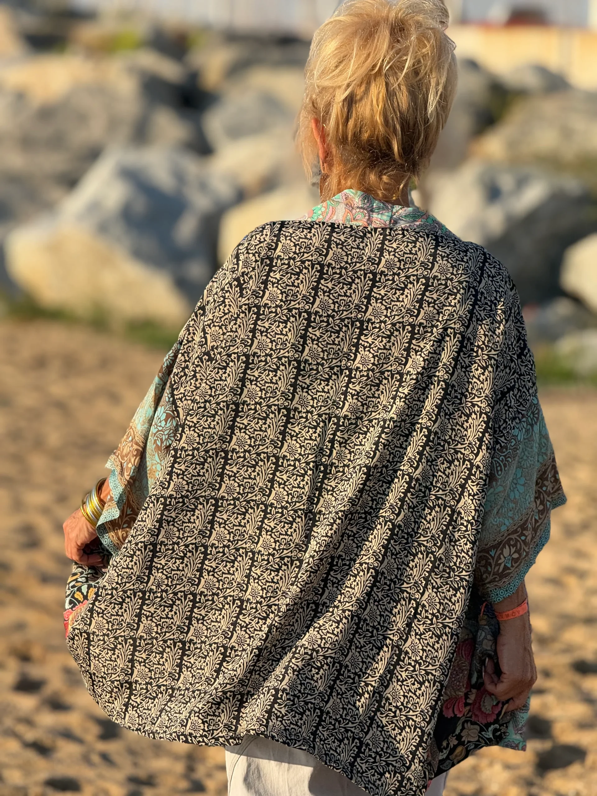 KIMONO CORTO ESTAMPADO MULTICOLOR - Imagen 5