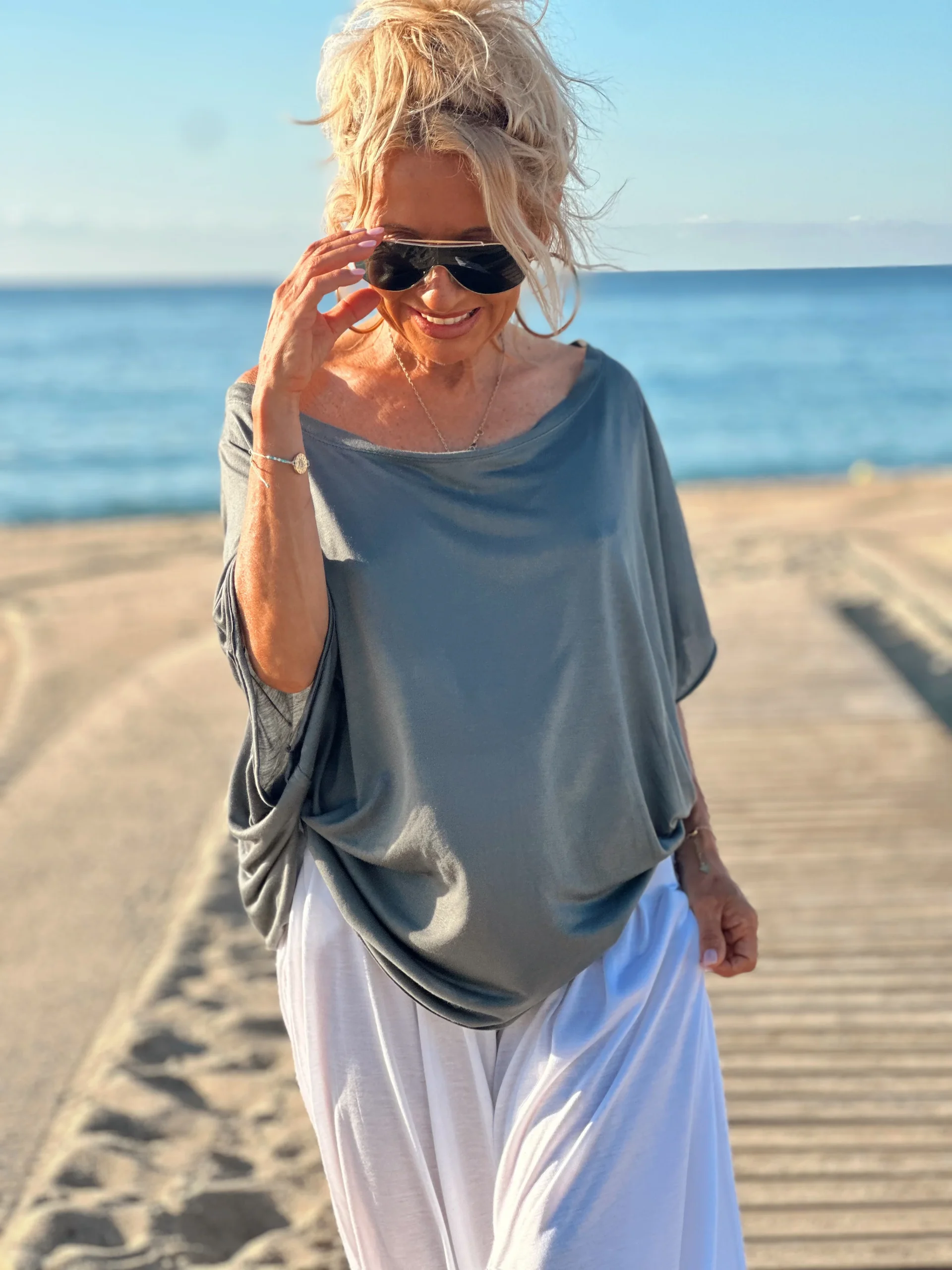 CONJUNTO OVERSIZE TÚNICA-PANTALON AMELIE GRIS-BLANCO - Imagen 4