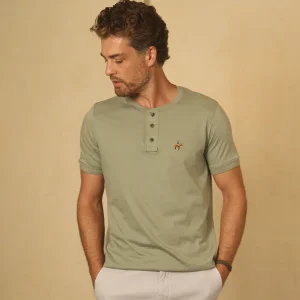 Camiseta Cuello Henley Color Verde Salvia Ref. 147040625