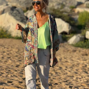 KIMONO CORTO ESTAMPADO MULTICOLOR