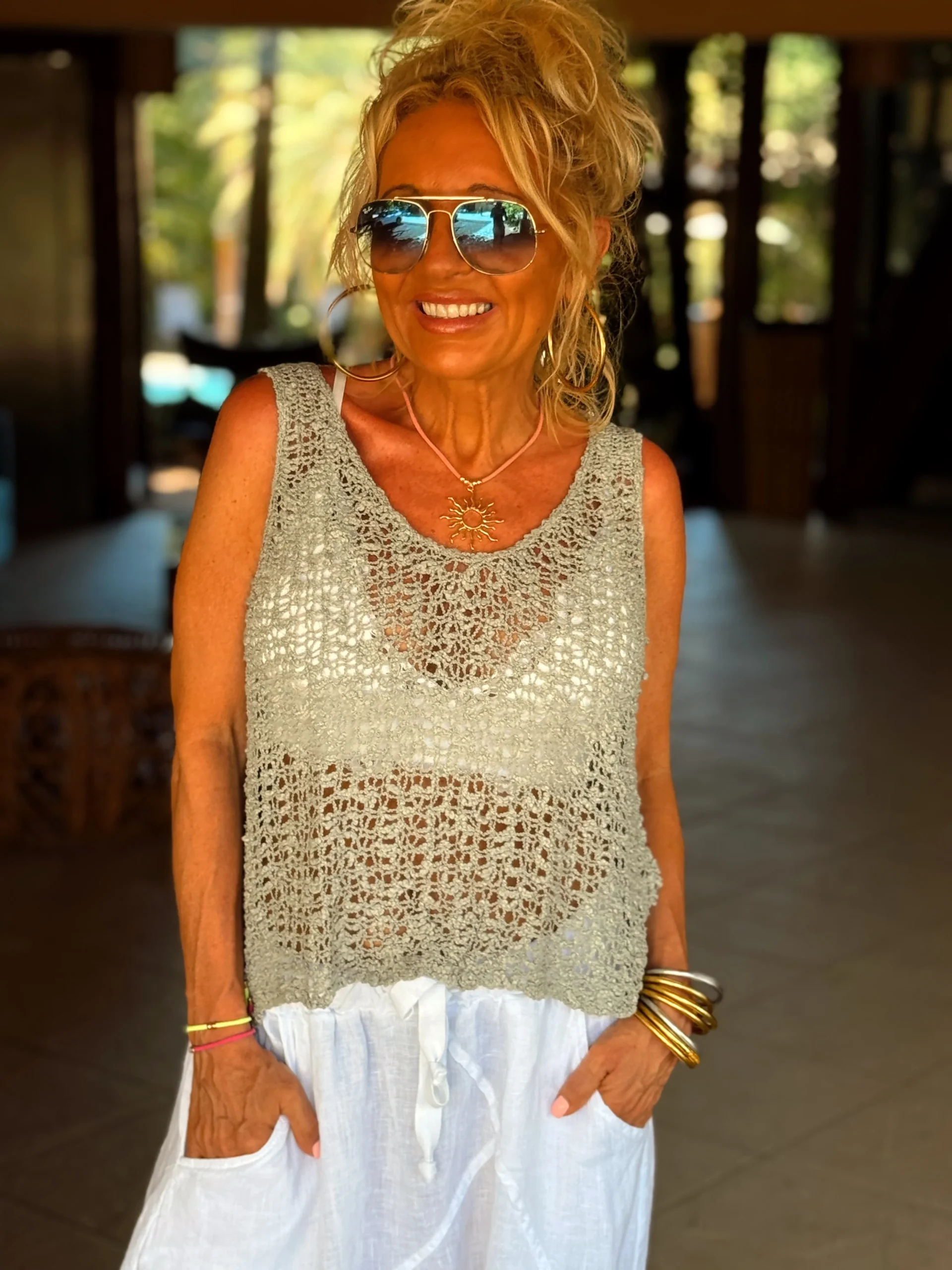 TOP AGUJEROS LUISA GRIS - Imagen 5