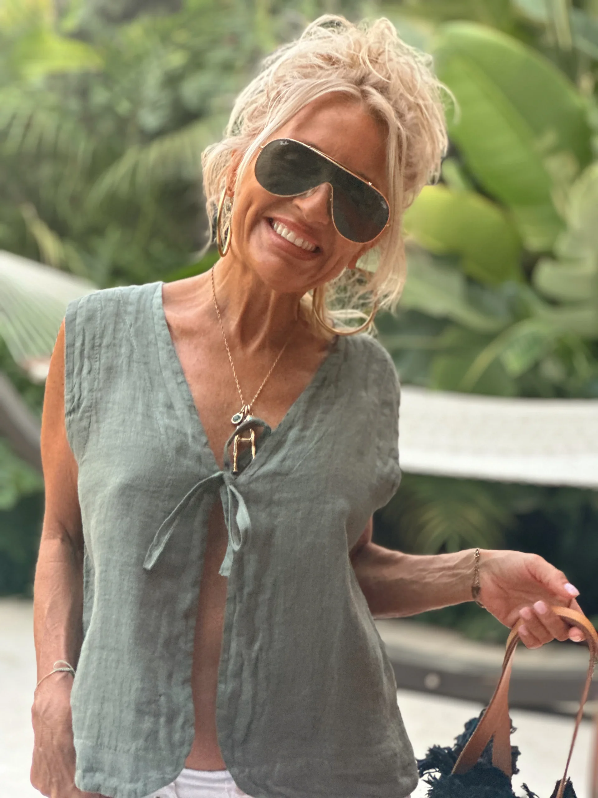 CHALECO CON LAZO JOYCE KAKI - Imagen 9