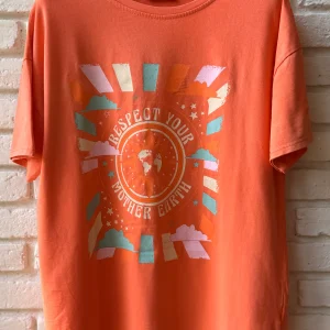 CAMISETA MUNDO MULTICOLOR