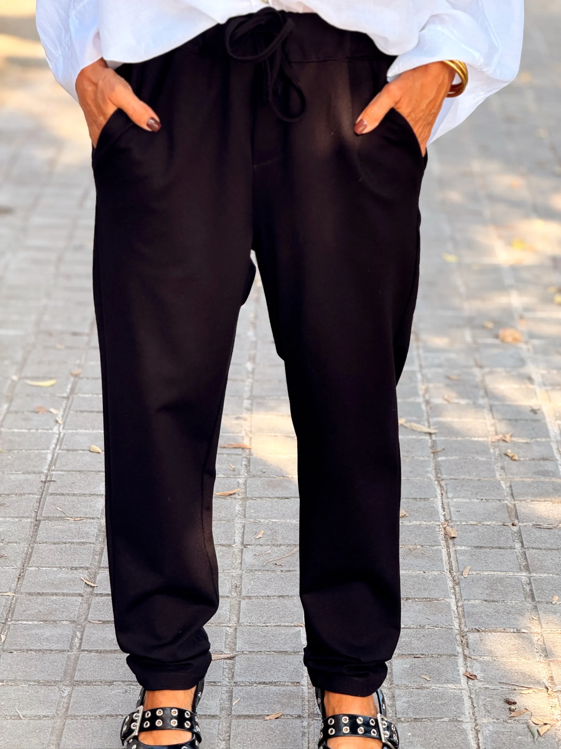 PANTALON CON CORDON BENJAMIN NEGRO - Imagen 8