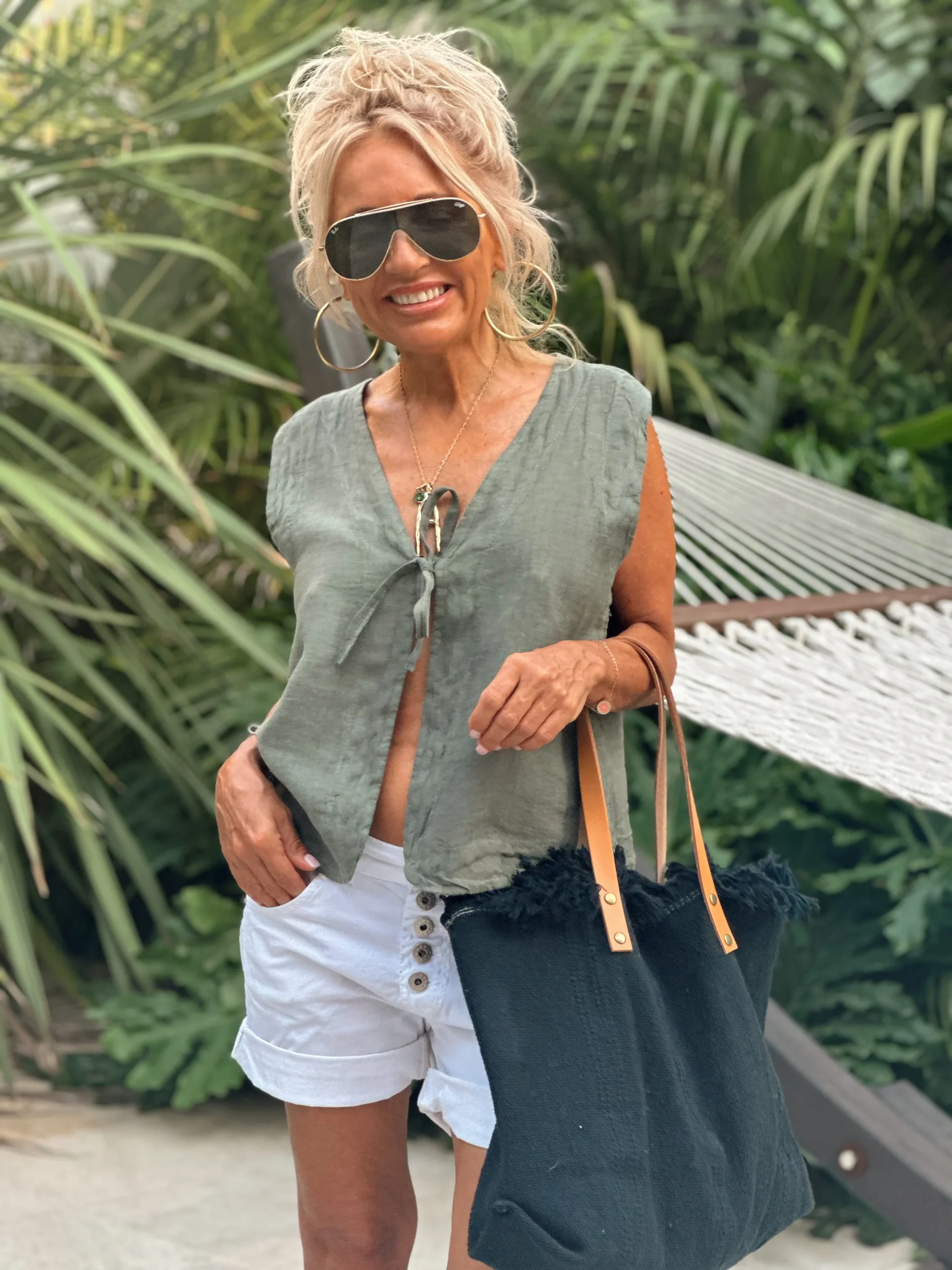 CHALECO CON LAZO JOYCE KAKI - Imagen 4