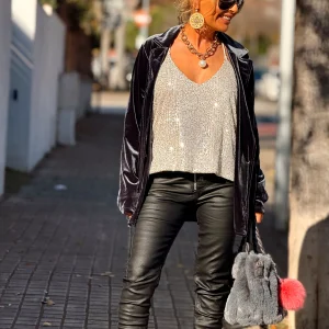 AMERICANA CON BOTONE TERCIOPELO GRIS