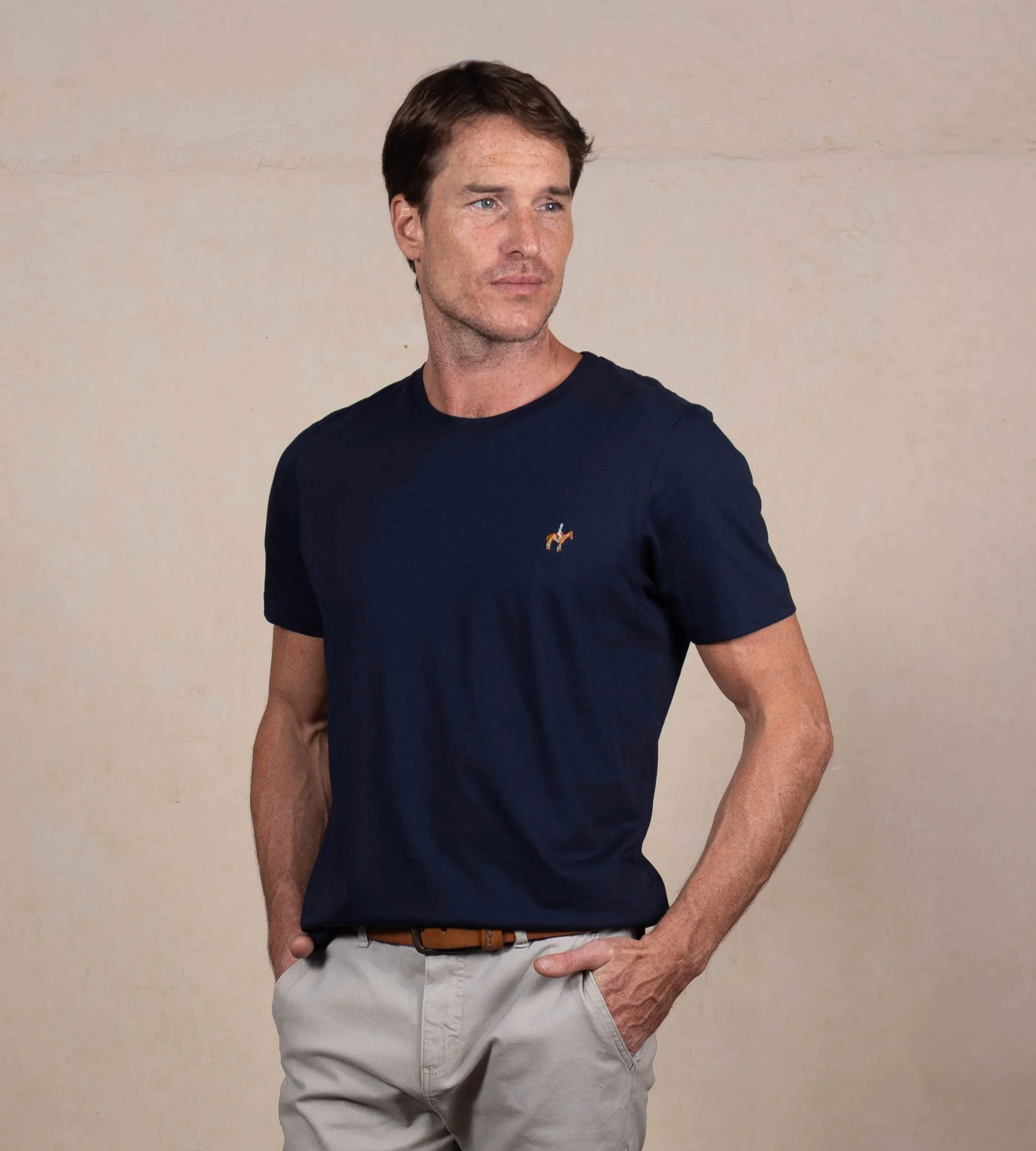 Camiseta Bordada Fondo Entero Color Azul Navy Ref. 152090825