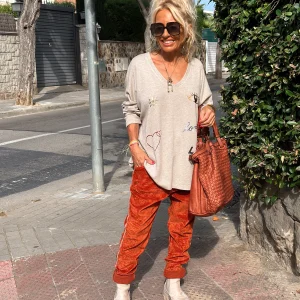 PANTALON OVERSIZE DE PANA CON BANDA BRILLANTE TEJA