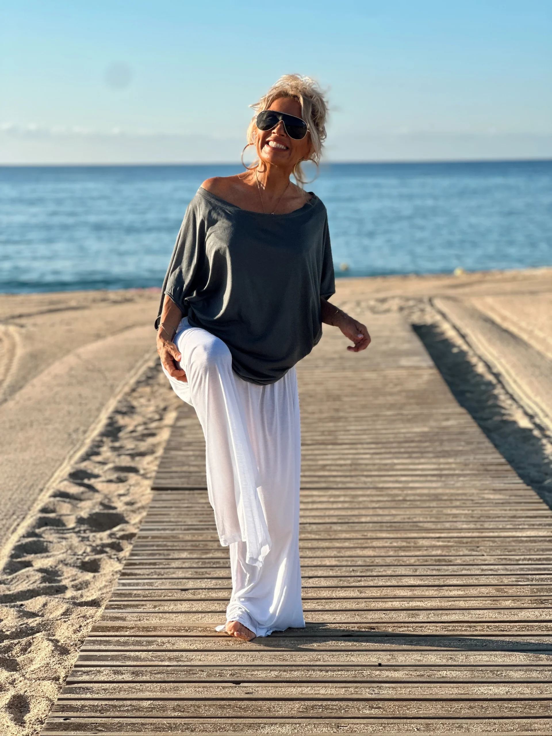 CONJUNTO OVERSIZE TÚNICA-PANTALON AMELIE GRIS-BLANCO - Imagen 5