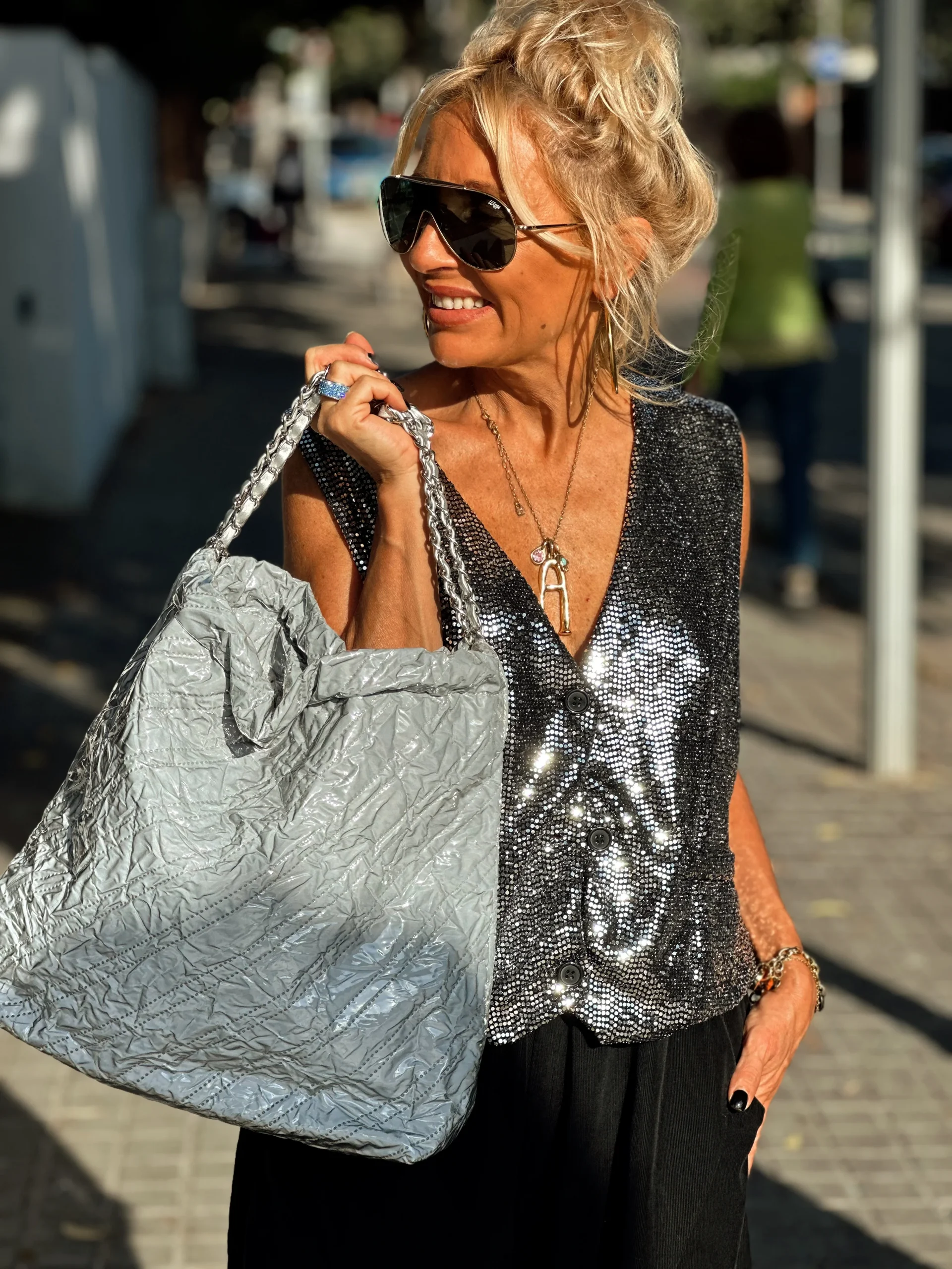 CHALECO LENTEJUELAS PLATEADO - Imagen 9