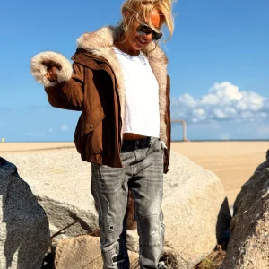 CHAQUETA GAMUZA DE PELO SINTÉTICO REVERSIBLE MARRON