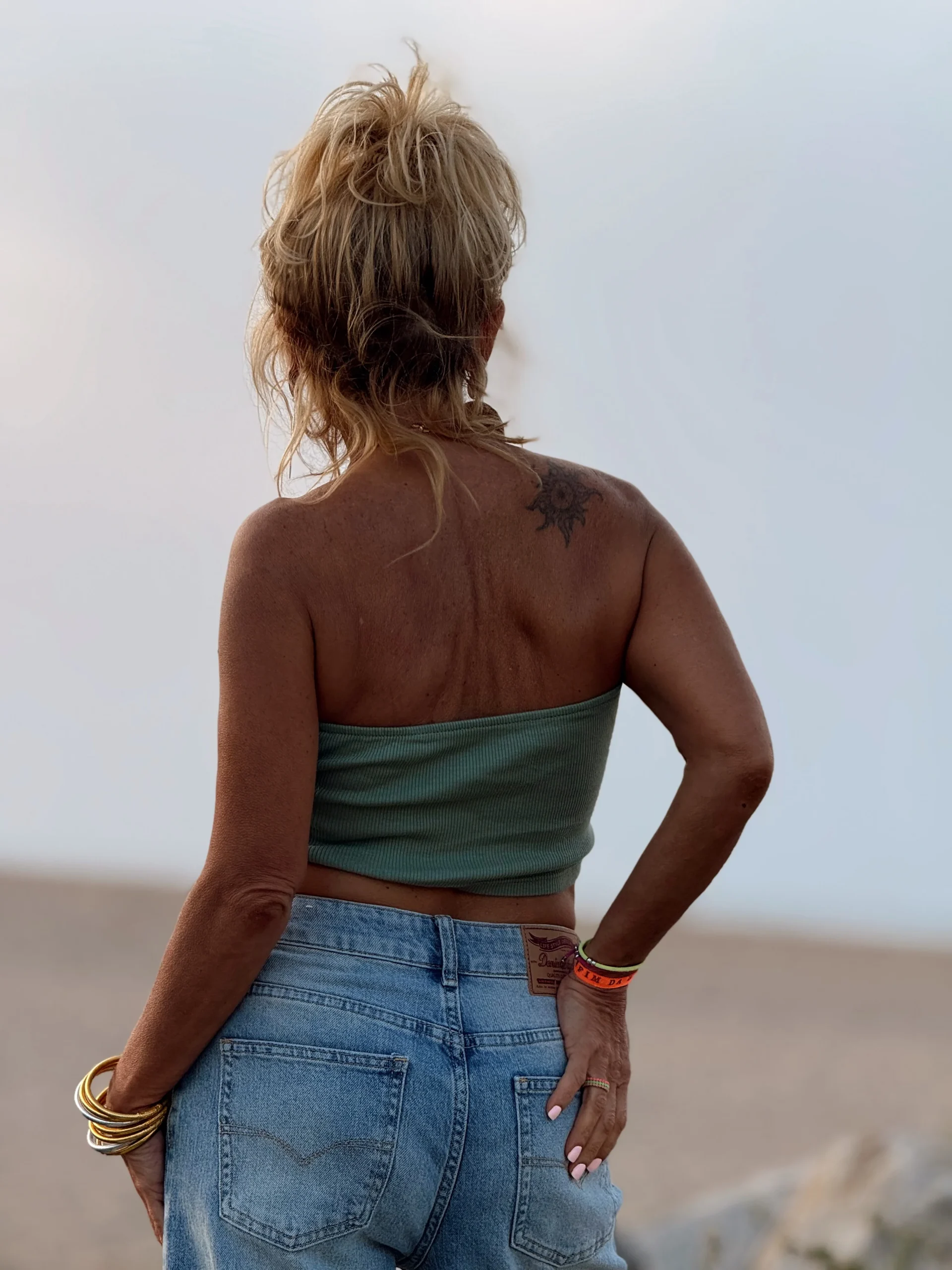 TOP BANDA LISA KAKI - Imagen 3