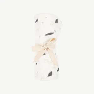 Manta 'guardian wolves' ivory