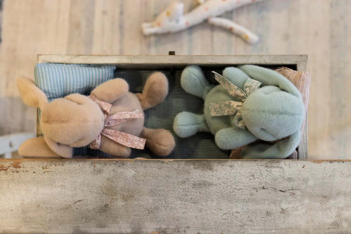 Conejito de peluche pequeño - crema melocotón - Imagen 3