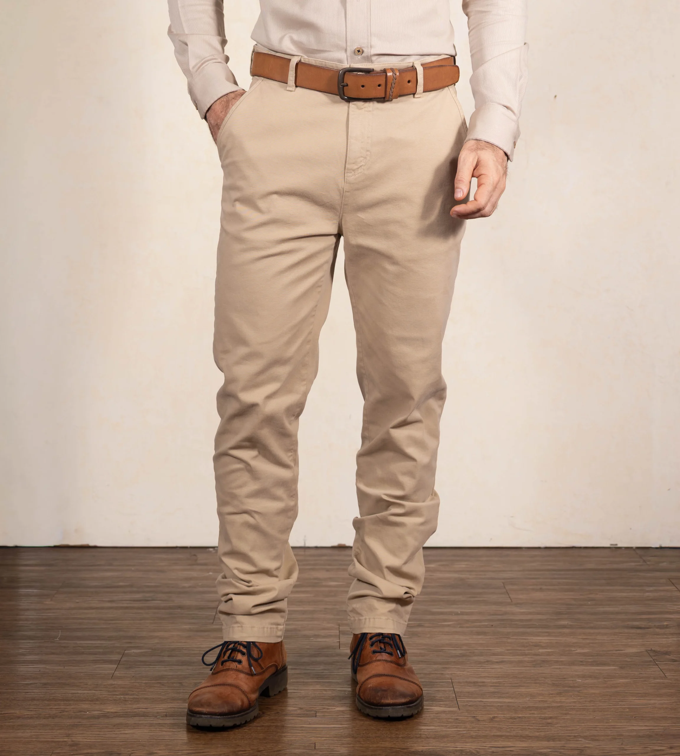 Pantalón Clásico Color Arena Ref. 111121225