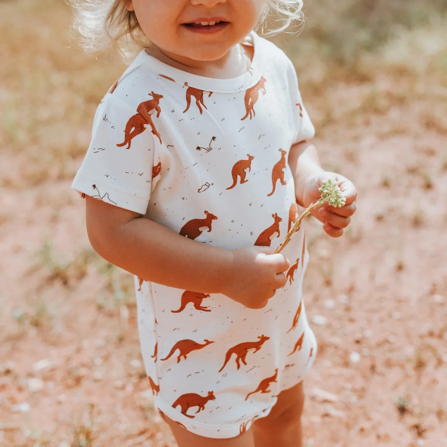 Enterizo Manga Corta de Bebé crema - Canguros - Imagen 4