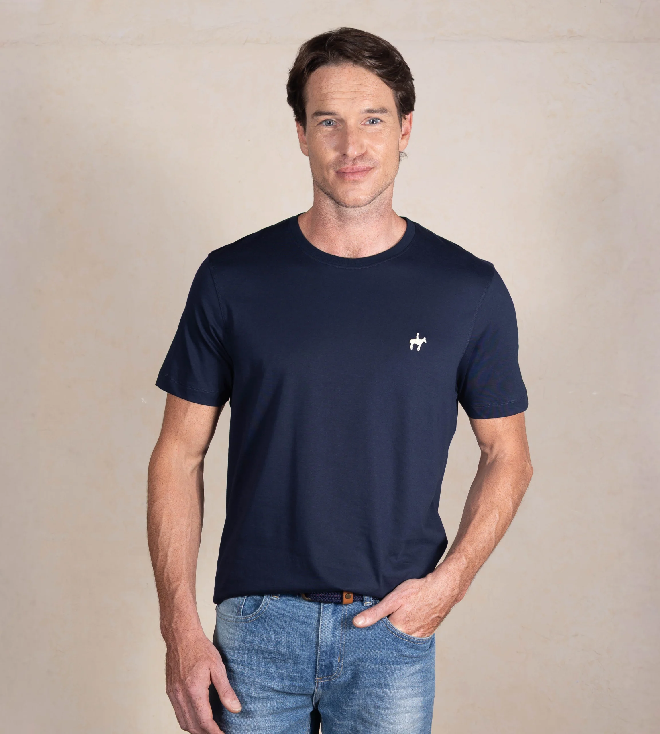 Camiseta Bordada Fondo Entero Color Azul Navy Ref. 152091125