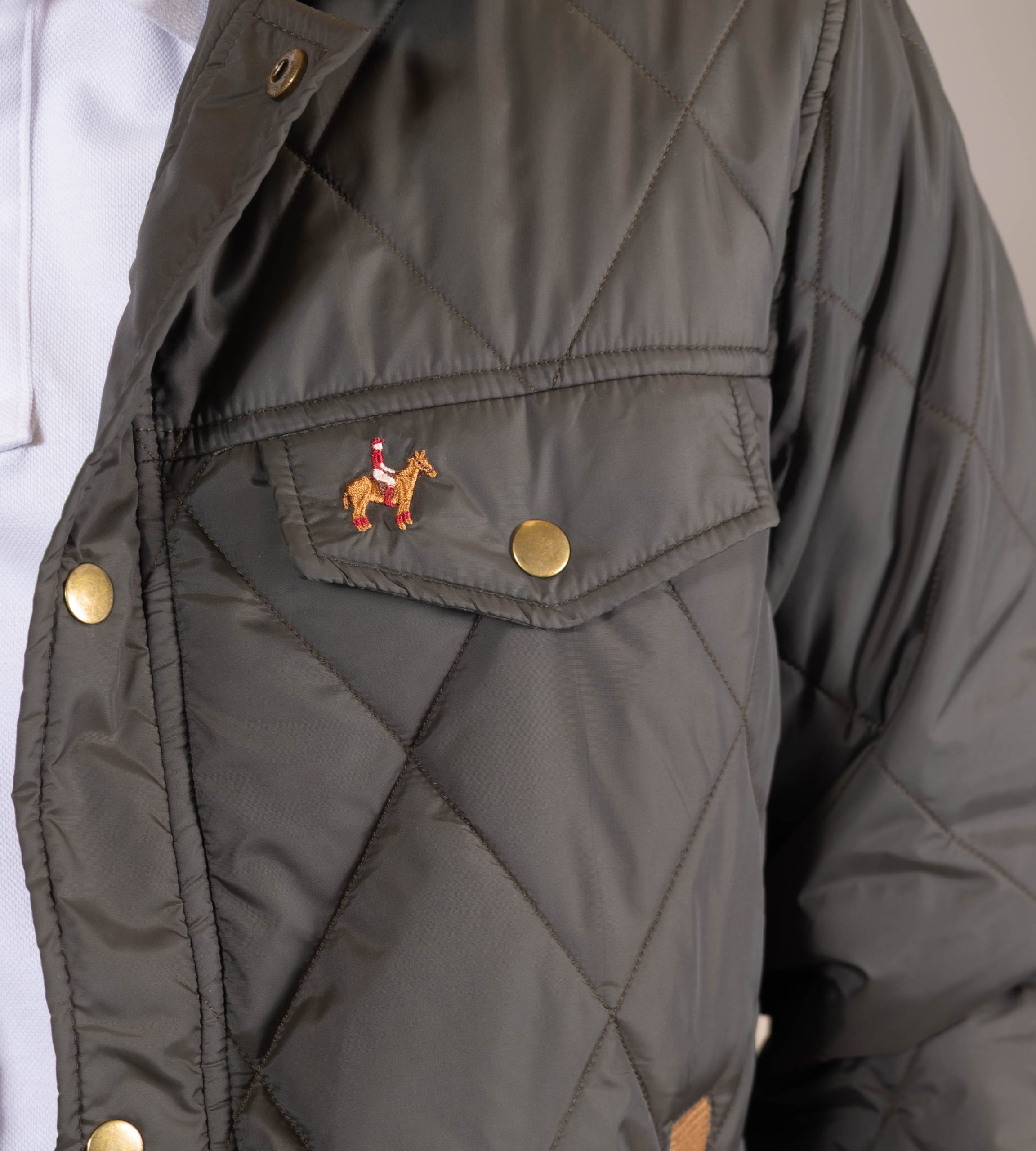 Chaqueta Abullonada Color Verde Militar Ref. 132041225 - Imagen 6