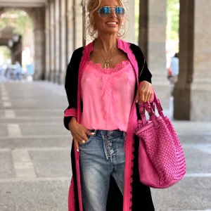CHAQUETA LARGA VELUDO NEGRO-FUCSIA